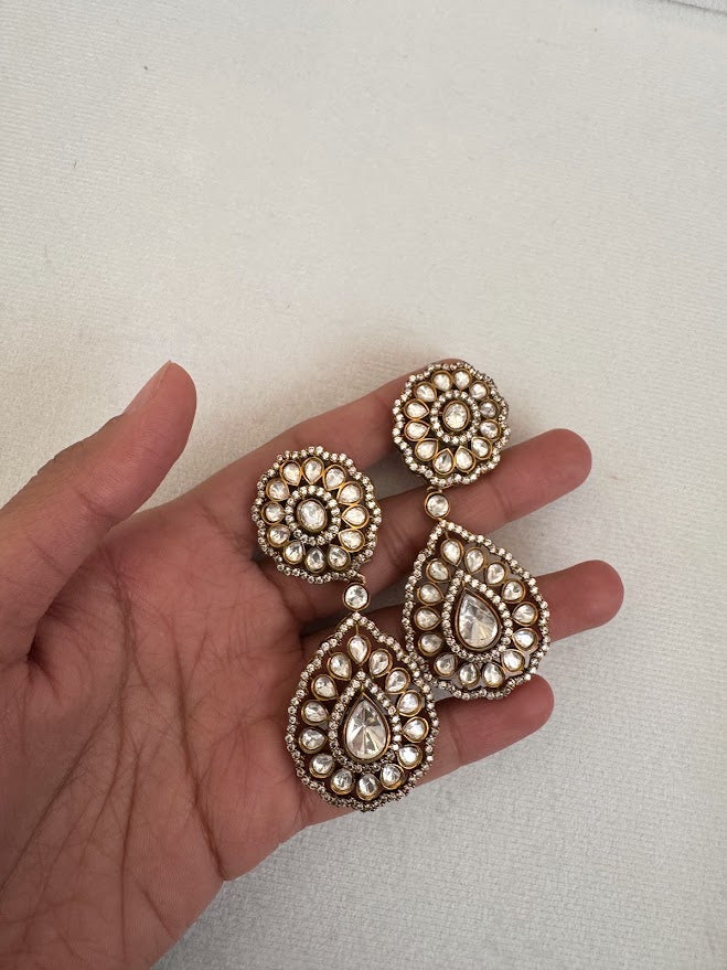 Uttarashada Necklace & Earring Set